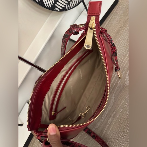 Brahmin Red Leather crossbody bag. - Picture 4 of 16